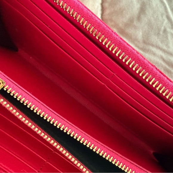 Yves Saint Laurent Pink Quilted Leather Wallet - Picture 9 of 12